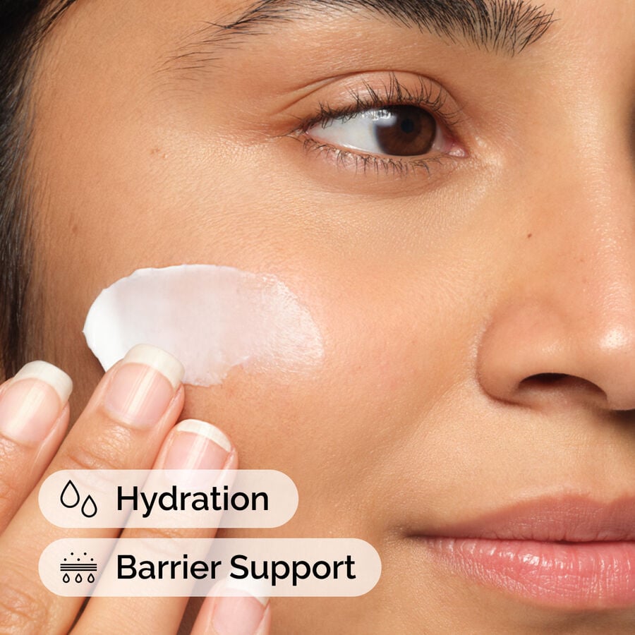 natural-moisturizing-factors-ha-c7 ord-natural-moisturizing-factors-ha-model-application-with-benefits.jpg
