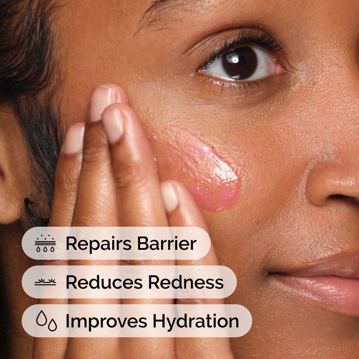 soothing-and-barrier-support-serum-set-i0 ord-soothing-barrier-support-serum-model-application-with-benefits.jpg